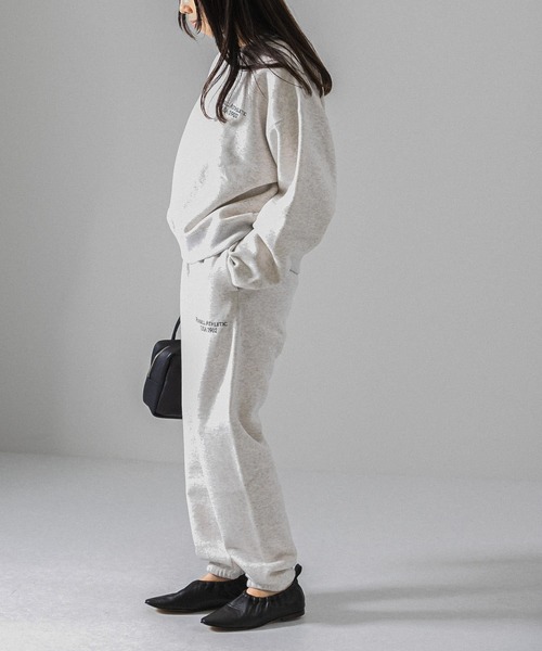 Russell Athletic（ラッセルアスレティック）の「【別注】RUSSELLATHLETIC×UR　LOGO SWEAT（スウェット・レディース・ブラック/グレー・FREE）」の19枚目の写真