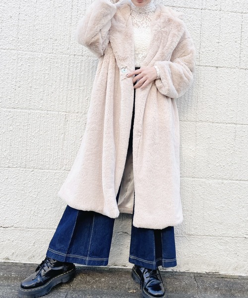 lilLilly（リルリリー）の「フェイクファーロングコート（チェスターコート・レディース・ブルー/ベージュ/ピンク・FREE）」の8枚目の写真