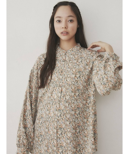 merry jenny（メリージェニー）の「flowerカンフーシャツ（シャツ/ブラウス・レディース・イエロー/ブルー/オレンジ・FREE）」の6枚目の写真