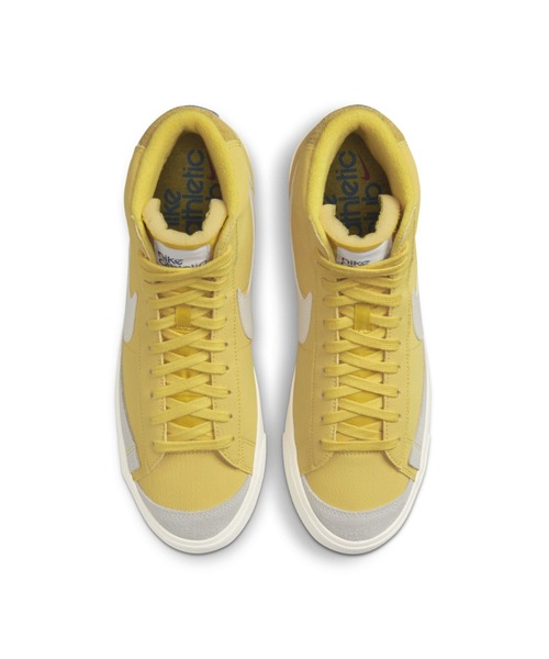 NIKE(ナイキ)の「ナイキ ブレーザー MID '77 メンズシューズ / Nike Blazer Mid '77(スニーカー・メンズ・ホワイト/ゴールド系その他・30/24/25/26/27/28/29/28.5/25.5/26.5/27.5/24.5/29.5)」の14枚目の写真