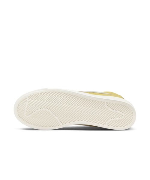 NIKE(ナイキ)の「ナイキ ブレーザー MID '77 メンズシューズ / Nike Blazer Mid '77(スニーカー・メンズ・ホワイト/ゴールド系その他・30/24/25/26/27/28/29/28.5/25.5/26.5/27.5/24.5/29.5)」の15枚目の写真