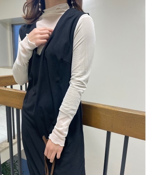 sakishimatokyo（サキシマトーキョー）の「「Vネックジャンパースカート」（ジャンパースカート・レディース・ブラック/ベージュ/グレー/キャメル・FREE）」の5枚目の写真