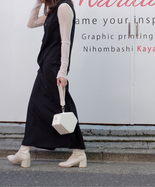 sakishimatokyo（サキシマトーキョー）の「「Vネックジャンパースカート」（ジャンパースカート・レディース・ブラック/ベージュ/グレー/キャメル・FREE）」の17枚目の写真