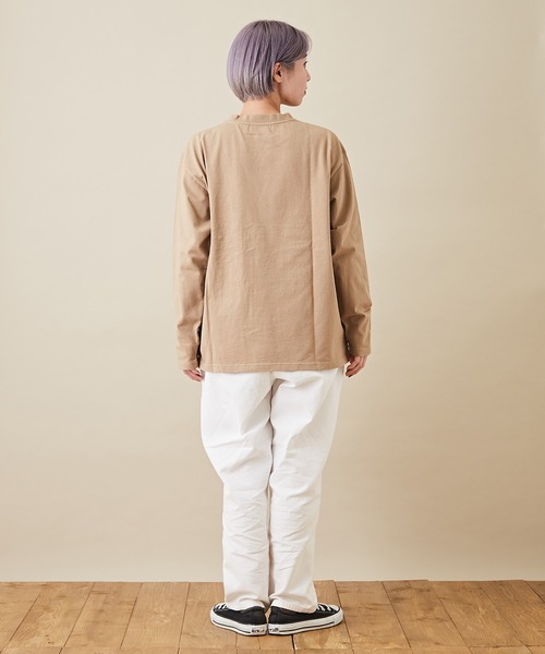 CUBE SUGAR(キューブシュガー)の「天竺 カットソー クルーネック ワッペンTシャツ(Tシャツ/カットソー・レディース・ホワイト/ブラック/トップグレー/ベージュ・M)」の17枚目の写真