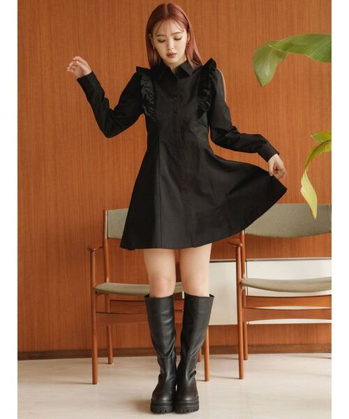 CALNAMUR(カルナムール)の「フリルシャツワンピース(ワンピース・レディース・ベージュ/ホワイト/ブラック・FREE)」の4枚目の写真