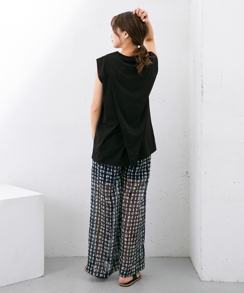 KBF（ケイビーエフ）の「『UR TECH ひやサラクール』レイヤードノースリーブカットソー（Tシャツ/カットソー・レディース・ブラック/オフホワイト/グリーン/キャメル・ONE）」の7枚目の写真