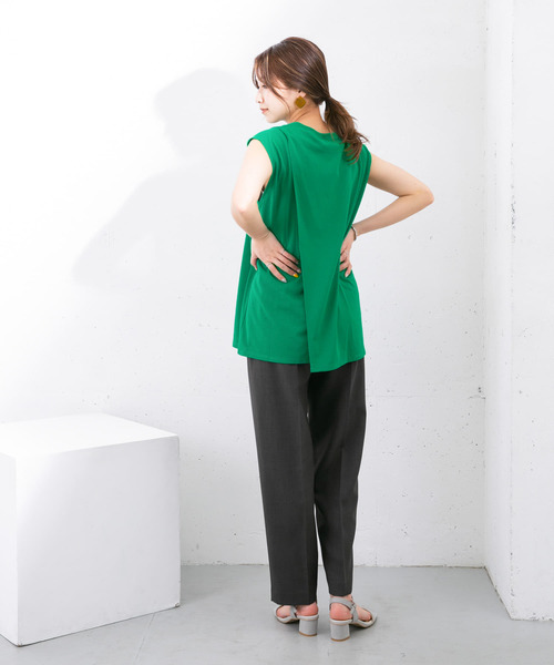 KBF（ケイビーエフ）の「『UR TECH ひやサラクール』レイヤードノースリーブカットソー（Tシャツ/カットソー・レディース・ブラック/オフホワイト/グリーン/キャメル・ONE）」の14枚目の写真