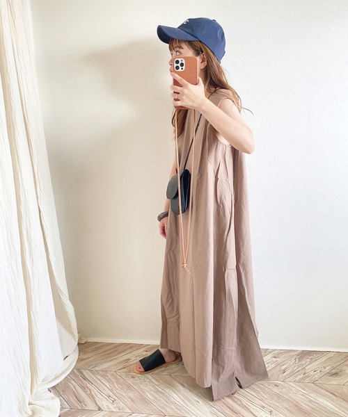 AMELY(エミリー)の「リネン混 タンクワンピース(ワンピース・レディース・ブラック/ベージュ/モカ・フリー)」の18枚目の写真