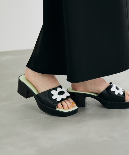 melissa(メリッサ)の「【WEB限定】【melissa】LUV TONG SANDALS(サンダル・レディース・グリーン/ブラック・38/37/39/36)」の12枚目の写真