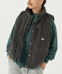 gym master（ジムマスター）の「リバーシブルマウンテンベスト（ベスト）」