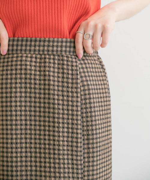 ITEMS URBANRESEARCH(アイテムズ アーバンリサーチ)の「リップルギンガムスカート(スカート・レディース・ブラウン/ブラック・FREE)」の11枚目の写真
