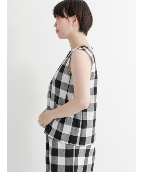 Lugnoncure(ルノンキュール)の「綿麻ノースリーブトップス【セットアップ可】(シャツ/ブラウス・レディース・ブラック/ベージュ/オフホワイト・フリ-)」の8枚目の写真