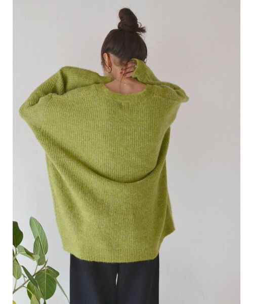 Ungrid(アングリッド)の「【WEB限定】カラールーズニットカーデ(カーディガン/ボレロ・レディース・チャコールグレー/パープル/ブラウン/イエロー/グリーン/グリーン系その他・FREE)」の8枚目の写真