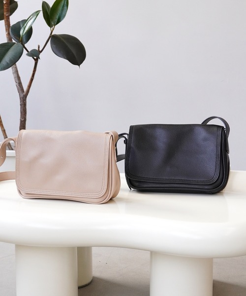 IAMUSE(アイアミューズ)の「【IAMUSE】レザーライクショルダーバッグ S0740(ショルダーバッグ・レディース・ブラック/ベージュ・FREE)」の16枚目の写真