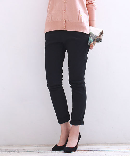 NANO universe（ナノユニバース）の「【MORE5月号掲載】 カラーjegginny（その他パンツ・レディース・サーモンピンク/ブラック/オフホワイト/グレイッシュベージュ/ネイビー/サックスブルー/ライトイエロー・38/36/34/32）」の3枚目の写真