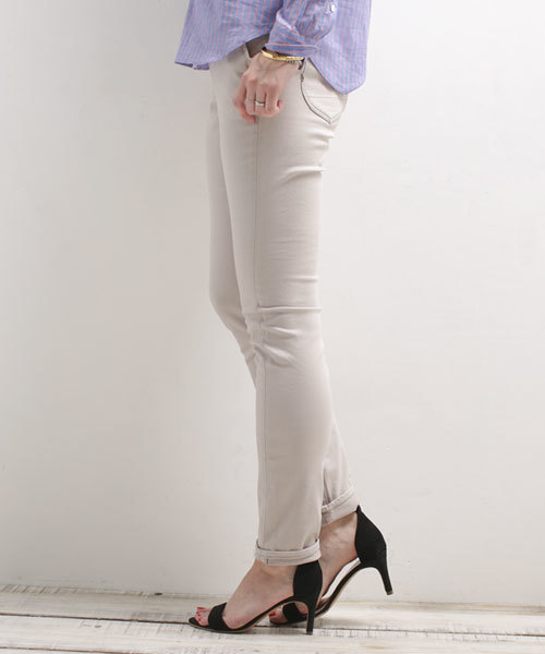 NANO universe（ナノユニバース）の「【MORE5月号掲載】 カラーjegginny（その他パンツ・レディース・サーモンピンク/ブラック/オフホワイト/グレイッシュベージュ/ネイビー/サックスブルー/ライトイエロー・38/36/34/32）」の10枚目の写真