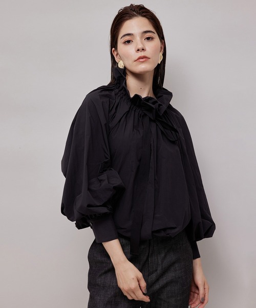 ROPE'（ロペ）の「2WAYタフタボリュームブラウス（シャツ/ブラウス・レディース・ブラック/ホワイト/パープル・38）」の3枚目の写真