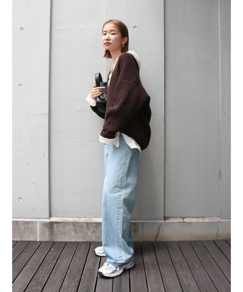 Ungrid（アングリッド）の「BRiCO Vネックルーズニット（ニット/セーター・レディース・オレンジ/ブラウン/グリーン・FREE）」の17枚目の写真