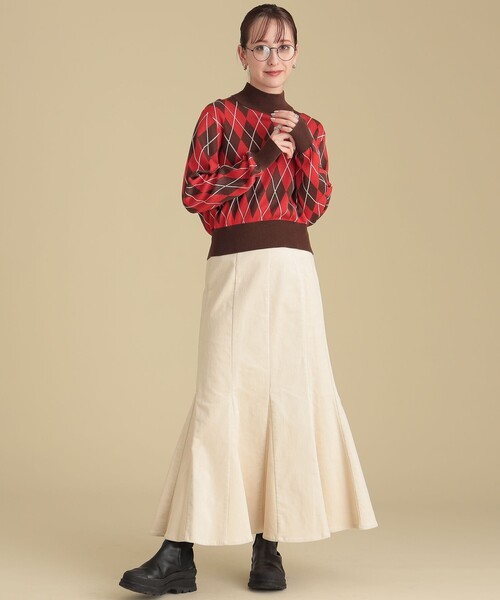 Ray BEAMS（レイビームス）の「Ray BEAMS / コーデュロイ マーメイド スカート（スカート・レディース・ベージュ/オフホワイト/ブラウン系その他5・1/0）」の4枚目の写真