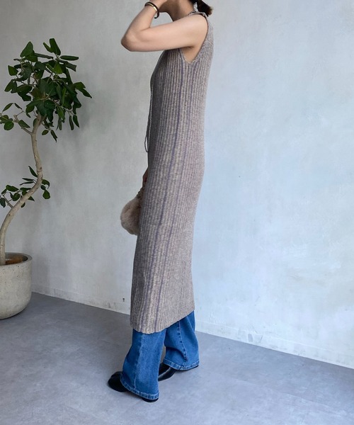 DouDou(ドゥドゥ)の「【WEB限定】ショート丈プルオーバー+リブニットワンピース(セットアップ・レディース・チャコールグレー/ベージュ・FREE)」の16枚目の写真