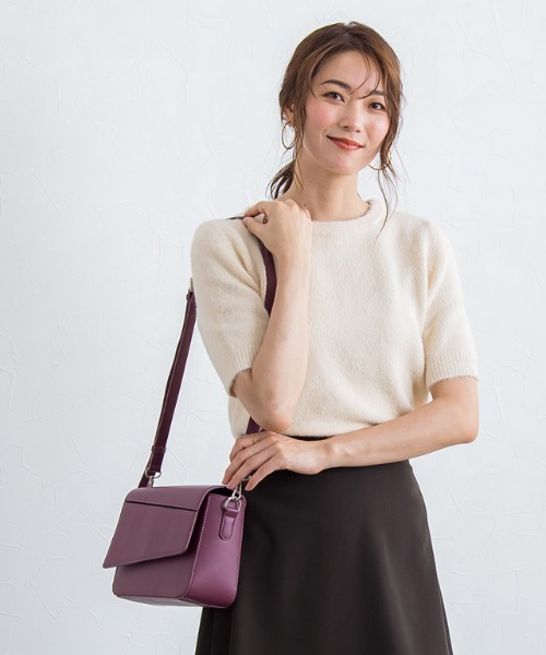 ふんわりシャギーシンプルニット