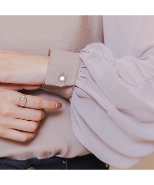 flower（フラワー）の「シャーリングギャザーブラウス（シャツ/ブラウス・レディース・ベージュ/ピンク・FREE）」の13枚目の写真