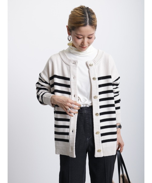 Samansa Mos2 blue（サマンサモスモスブルー）の「◎無地/柄アソート前後2way金釦カーディガン（カーディガン/ボレロ・レディース・ブラック/オフホワイト/キナリ/グリーン・ﾌﾘ-）」の2枚目の写真