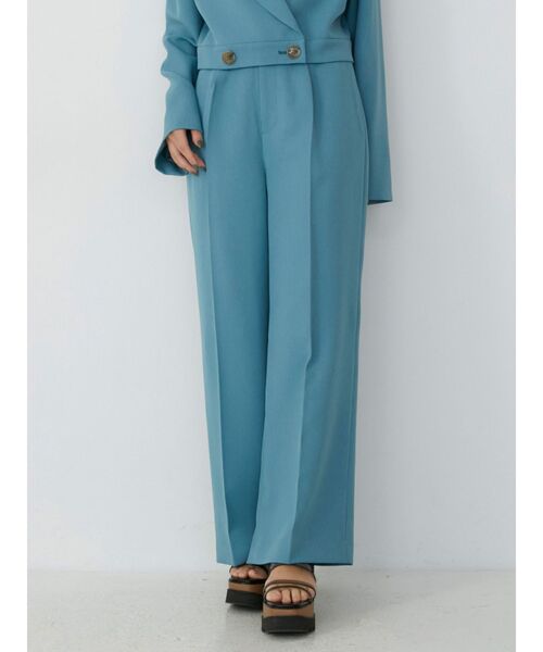 MURUA(ムルーア)の「ハイウエストタックパンツ【セットアップ着用可能】(スラックス・レディース・ベージュ/ダークグレー/ブラウン/ブルー・1/2)」の4枚目の写真