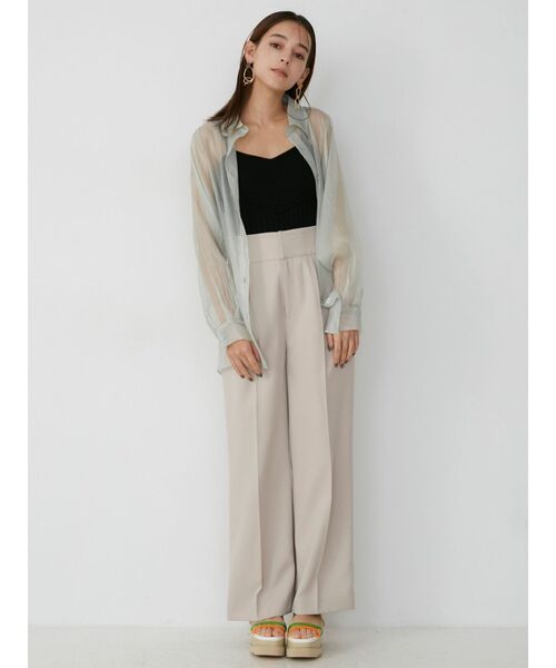 MURUA(ムルーア)の「ハイウエストタックパンツ【セットアップ着用可能】(スラックス・レディース・ベージュ/ダークグレー/ブラウン/ブルー・1/2)」の9枚目の写真