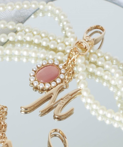 Maison de FLEUR(メゾンドフルール)の「イニシャルパールビジューキーホルダー(キーホルダー・レディース・M/I/C/H/K/Y/F/S/A/T/E/D/L/J/R/N/G・FREE)」の12枚目の写真