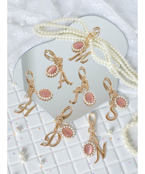 Maison de FLEUR(メゾンドフルール)の「イニシャルパールビジューキーホルダー(キーホルダー・レディース・M/I/C/H/K/Y/F/S/A/T/E/D/L/J/R/N/G・FREE)」の20枚目の写真