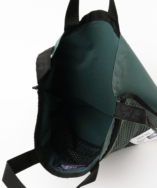 THE NORTH FACE PURPLE LABEL（ザ ノースフェイス パープルレーベル）の「THE NORTH FACE PURPLE LABEL / Field Utility Tote▲（ショルダーバッグ・メンズ・ライトベージュ/ブラック/グリーン・ONE SIZE）」の11枚目の写真