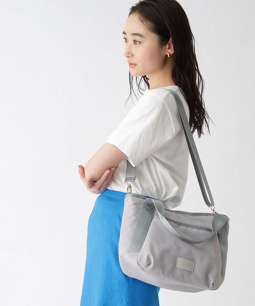 OPAQUE.CLIP（オペークドットクリップ）の「◆ポリエステルミドルサイズトートバッグ【2WAY】（トートバッグ・レディース・ブラック/ベージュ/ライトグレー・00）」の7枚目の写真