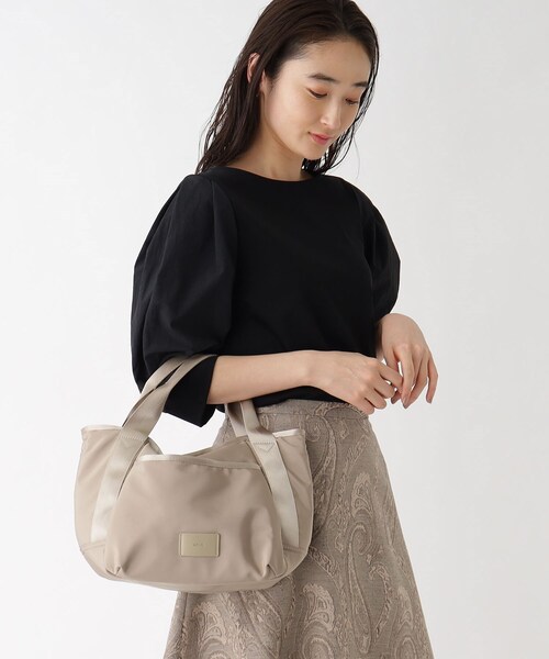 OPAQUE.CLIP（オペークドットクリップ）の「◆ポリエステルミドルサイズトートバッグ【2WAY】（トートバッグ・レディース・ブラック/ベージュ/ライトグレー・00）」の15枚目の写真