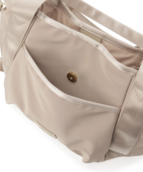 OPAQUE.CLIP（オペークドットクリップ）の「◆ポリエステルミドルサイズトートバッグ【2WAY】（トートバッグ・レディース・ブラック/ベージュ/ライトグレー・00）」の9枚目の写真