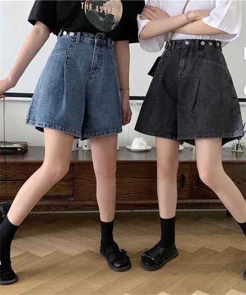 Dream garden(ドリームガーデン)の「デニムショートパンツ(デニムパンツ・レディース・ホワイト/スミクロ/ブルー・S/L/M)」の19枚目の写真