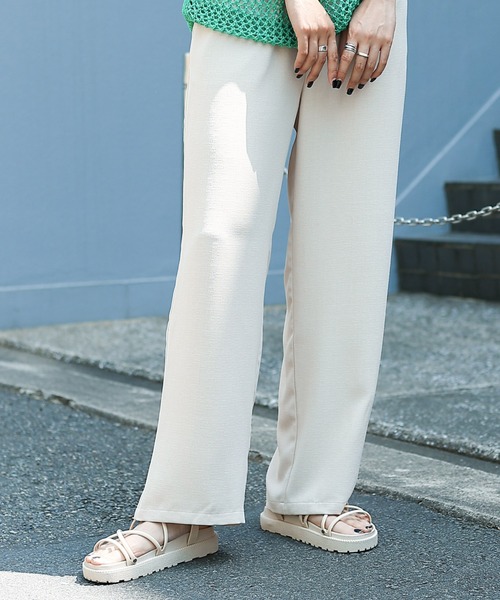 COLONY 2139（コロニートゥーワンスリーナイン）の「ソフトリネンライクワイドパンツ（その他パンツ・レディース・ベージュ/ブラック/オレンジ/ネイビー・SMALL/MEDIUM）」の5枚目の写真