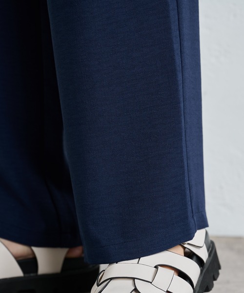 COLONY 2139（コロニートゥーワンスリーナイン）の「ソフトリネンライクワイドパンツ（その他パンツ・レディース・ベージュ/ブラック/オレンジ/ネイビー・SMALL/MEDIUM）」の20枚目の写真