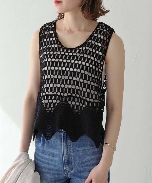HER CLOSET（ハークローゼット）の「 【HER CLOSET】WEB限定クロシェベスト WEB LIMITED CROCHET VEST（ベスト・レディース・オフホワイト/ブラック・M）」の5枚目の写真