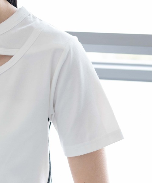 WEGO（ウィゴー）の「WEGO/カットアウトデザインラインT（Tシャツ/カットソー・レディース・ホワイト/ブラック・FREE）」の6枚目の写真