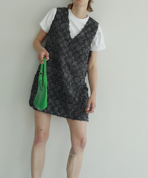 AMAIL（アマイル）の「Tweed motif box dress（サロペット/オーバーオール・レディース・ブラック/ブルー・FREE）」の2枚目の写真