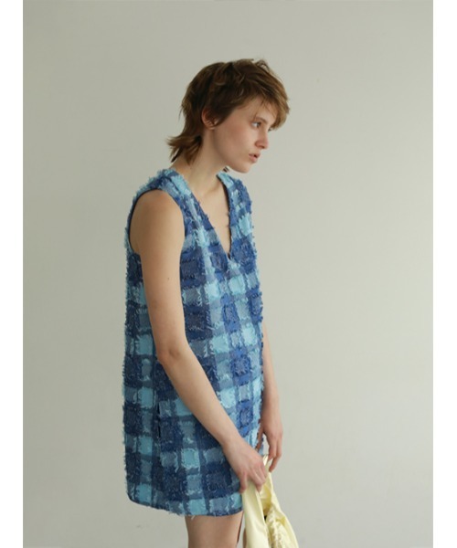 AMAIL（アマイル）の「Tweed motif box dress（サロペット/オーバーオール・レディース・ブラック/ブルー・FREE）」の4枚目の写真