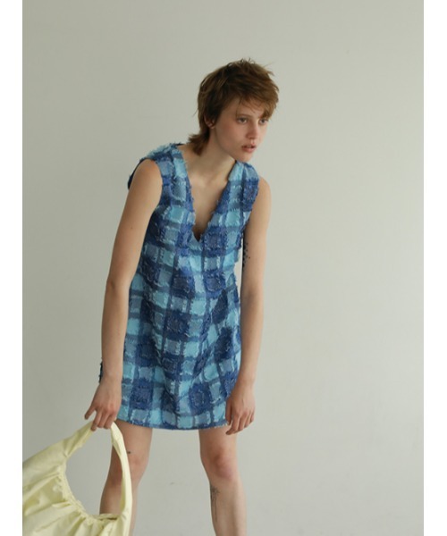 AMAIL（アマイル）の「Tweed motif box dress（サロペット/オーバーオール・レディース・ブラック/ブルー・FREE）」の3枚目の写真