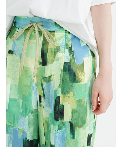 Te chichi（テチチ）の「アブストラクト柄サテンパンツ（その他パンツ・レディース・グリーン/ブルー・F）」の8枚目の写真