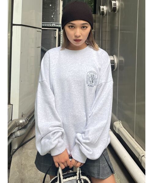 EMODA（エモダ）の「エンブレムマークスウェット（スウェット・レディース・ホワイト/ブラック/ベージュ/グレー・FREE）」の6枚目の写真