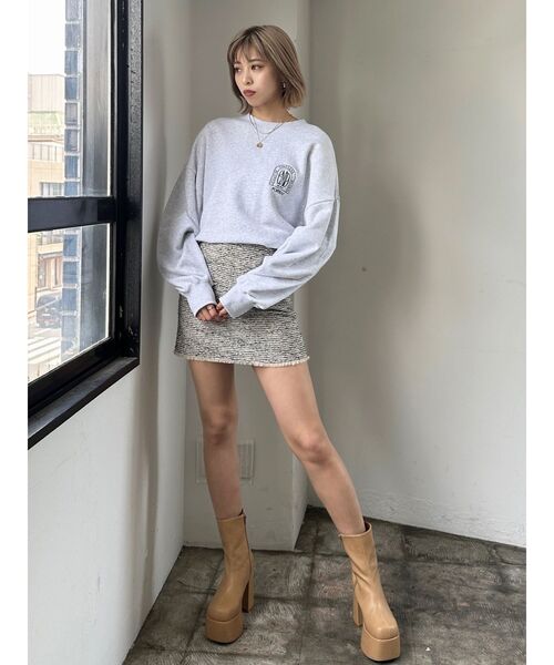 EMODA（エモダ）の「エンブレムマークスウェット（スウェット・レディース・ホワイト/ブラック/ベージュ/グレー・FREE）」の16枚目の写真