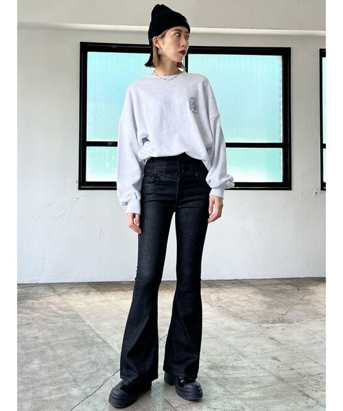 EMODA（エモダ）の「エンブレムマークスウェット（スウェット・レディース・ホワイト/ブラック/ベージュ/グレー・FREE）」の17枚目の写真