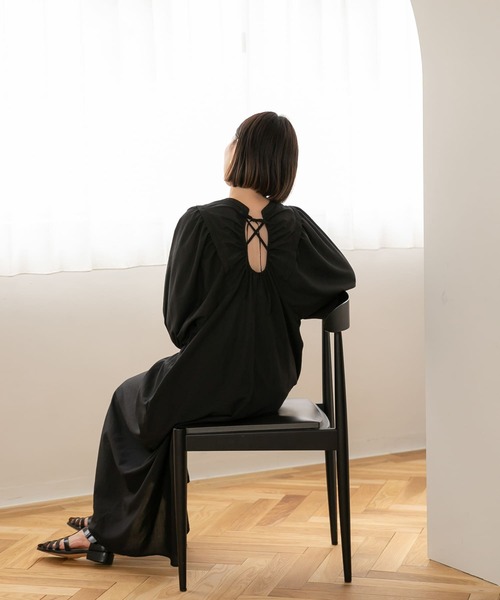 URBAN RESEARCH Sonny Label（アーバンリサーチサニーレーベル）の「『UR TECH』バックオープンワンピース（ワンピース・レディース・グレー系その他/ブラック/パープル・FREE）」の12枚目の写真