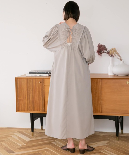 URBAN RESEARCH Sonny Label（アーバンリサーチサニーレーベル）の「『UR TECH』バックオープンワンピース（ワンピース・レディース・グレー系その他/ブラック/パープル・FREE）」の22枚目の写真