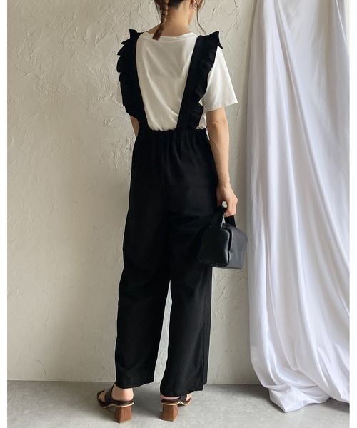 She's Closet(シーズクローゼット)の「肩フリルショルダーハイウエストロング丈ストレートオールインワンサロペットパンツ(サロペット/オーバーオール・レディース・ブラック/ダークパープル/ブルー・FREE)」の21枚目の写真
